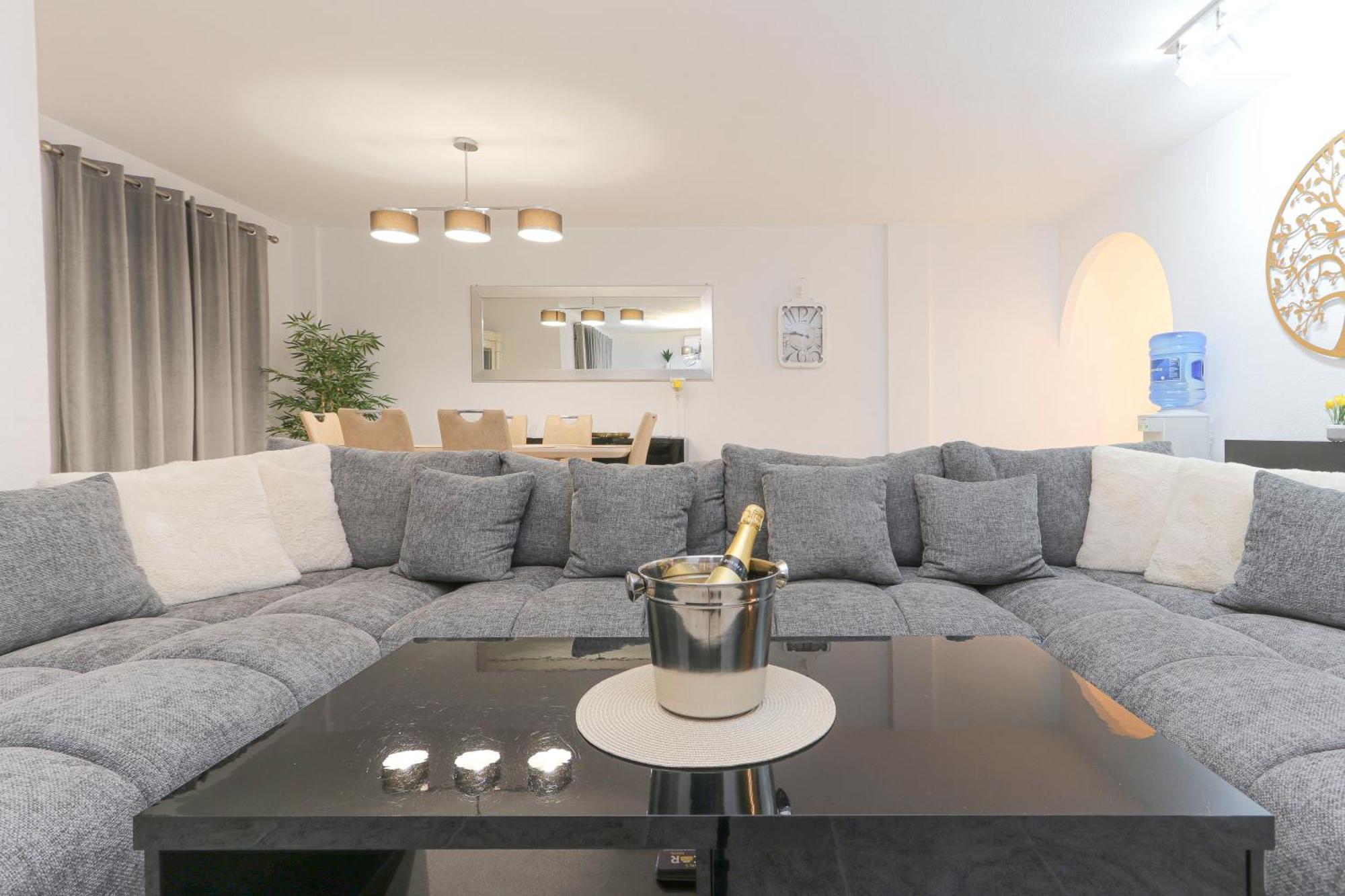 Presidential Suite Villamartin Plaza Av Brisas 67 Αλικάντε Εξωτερικό φωτογραφία